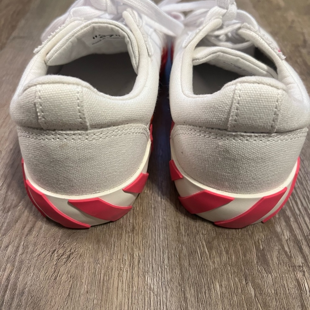 Off white - Picture 6 of 6